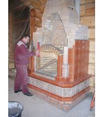 Монтаж изразцового камина с шамотными деталями.