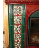 Изразцовый камин с вертикальной топкой.