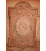 Антикварный изразцовый камин.