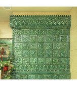 Печь с сюжетными изразцами.