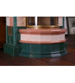 Изразцовый камин со сферической топкой.