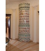 Полукруглая печь с изразцами, расписанными по сырой эмали.