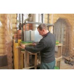 Монтаж изразцового камина с кронштейнами.