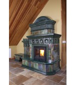 Изразцовый камин с поливами.