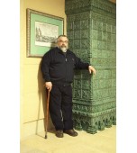 Печь с сюжетными изразцами.