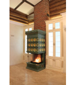 Изразцовый камин с топкой с трёхсторонним обзором.                                         