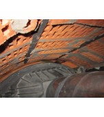 Монтаж изразцового камина с овальным эркером