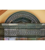 Изразцовый камин с поливами.