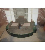 Монтаж изразцового камина с овальным эркером