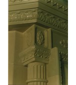 Поясной изразцовый камин с колоннами