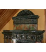 Изразцовый камин с поливами.