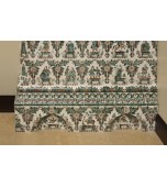 Печь с сюжетными многоцветными изразцами.