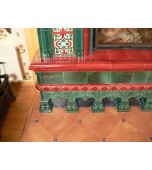 Изразцовый камин с вертикальной топкой.