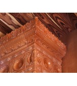 Изразцовый камин с топкой, открывающейся вертикально.