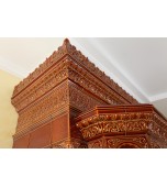 Изразцовый камин с эркером.