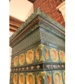 Изразцовый камин с топкой с трёхсторонним обзором.                                         