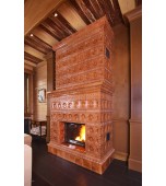 Изразцовый камин с топкой, открывающейся вертикально.