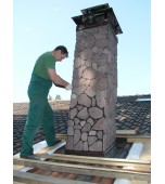 Монтаж изразцового камина с шамотными деталями.