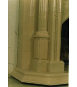 Поясной изразцовый камин с колоннами