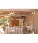 Изразцовый камин – печь в летней резиденции.