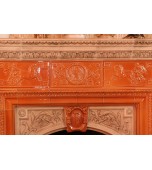 Изразцовый камин с римскими мотивами